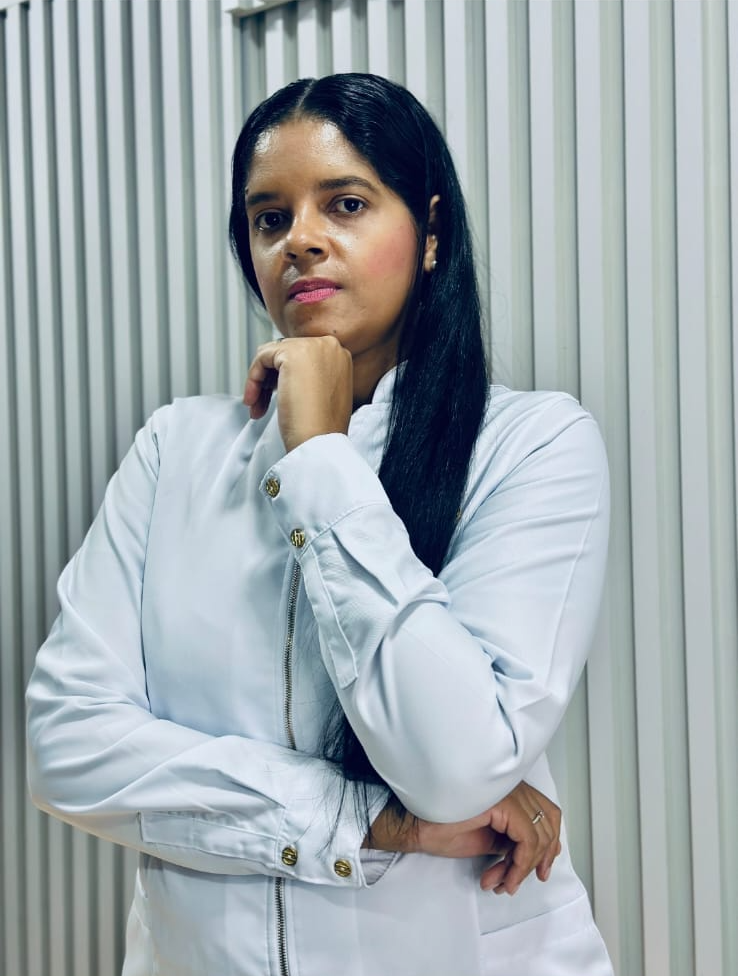 Iara Cavalcante - Enfermeira Especialista